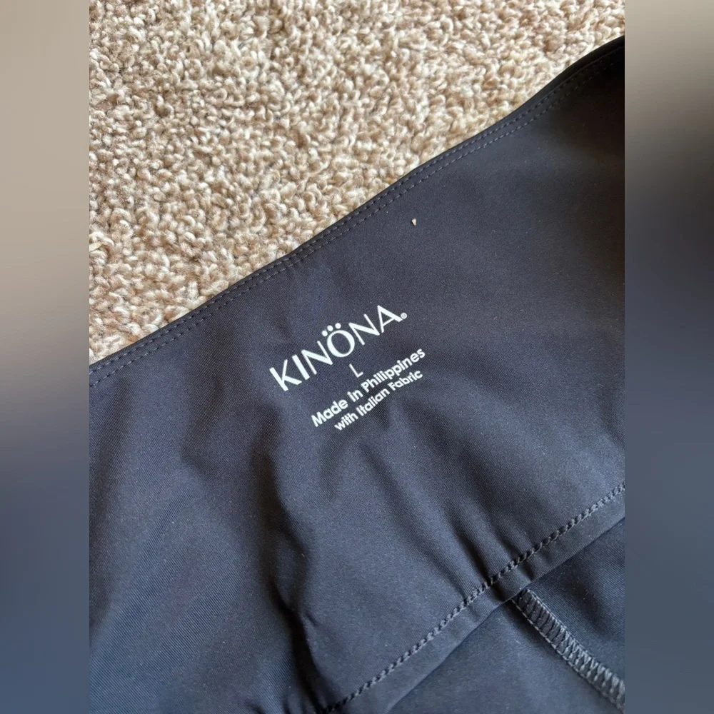 Kinöna Tailored and Trim golf shorts - Picture 5 of 6